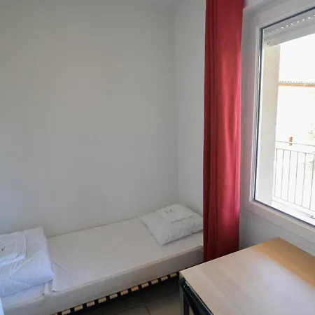 Aparthotel La Résidence Du Château De Jouarres 3*