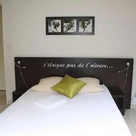 La Du Chateau De Jouarres Lägenhetshotell 3*