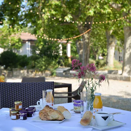 La Du Chateau De Jouarres Lägenhetshotell